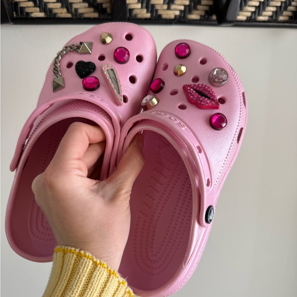Women’s Glitzy Sparkly Pink Classic Crocs Bedazzled with Jewelry Charms - Size 8 - Picture 6 of 12